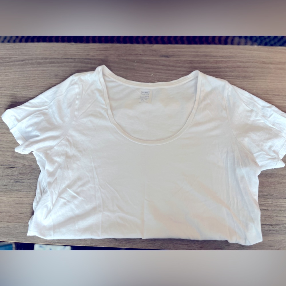 White maternity tee shirt